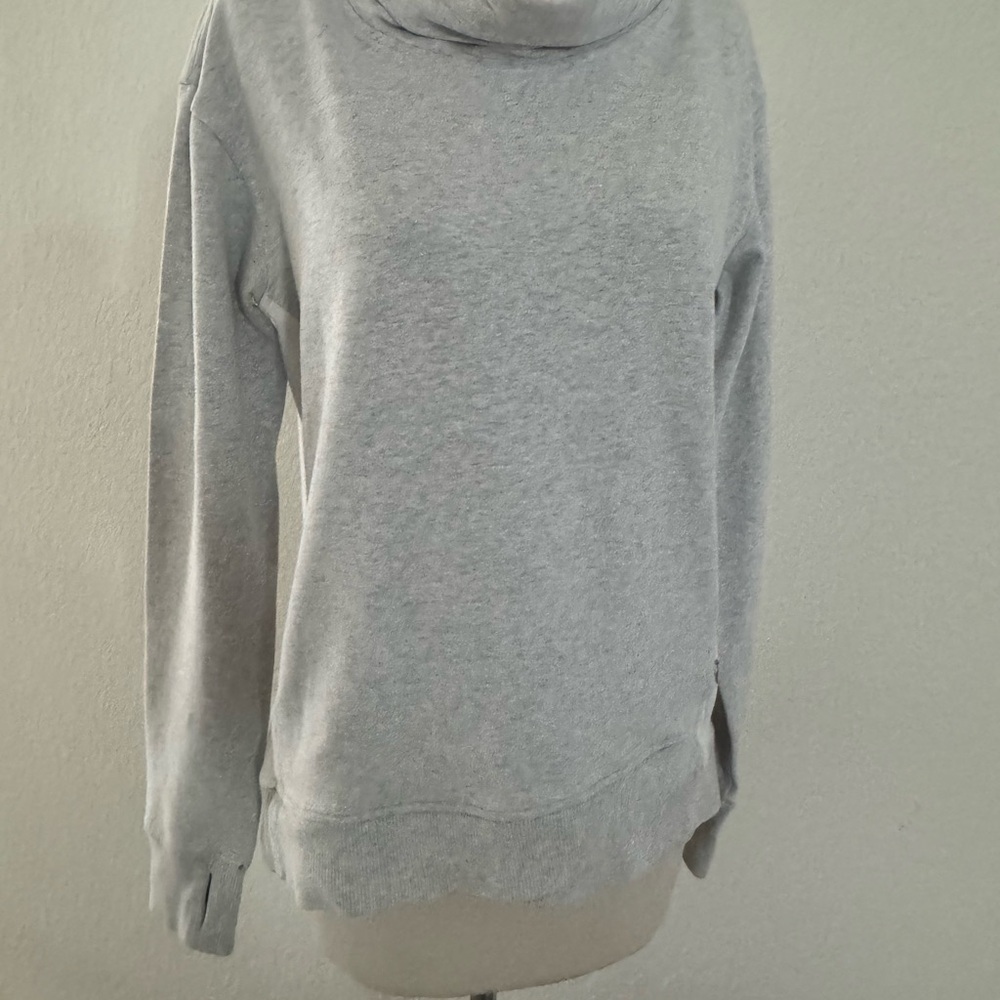 Lululemon Athletica Gray w/White High Neck Pullover Sweatshirt Size 8